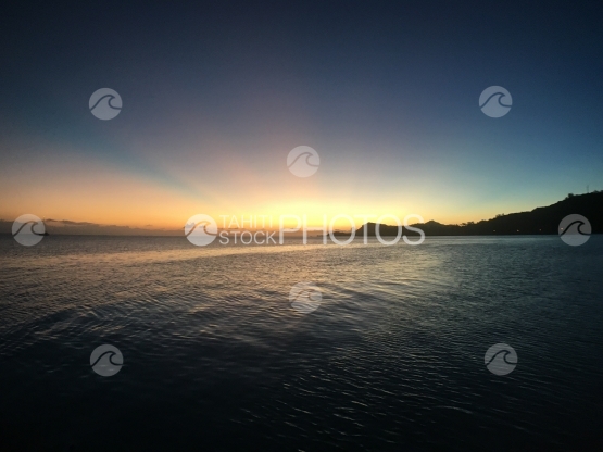 Coucher de soleil à la plage de Matira, Bora Bora