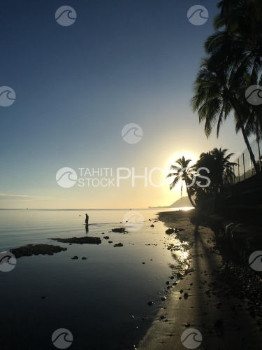 Tahiti, Coucher de soleil sur la lagon de Papara