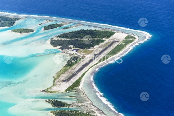 Bora Bora, vue aérienne du lagon et aéroport