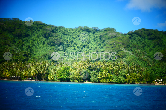 Coast line and lagoon of Huahine