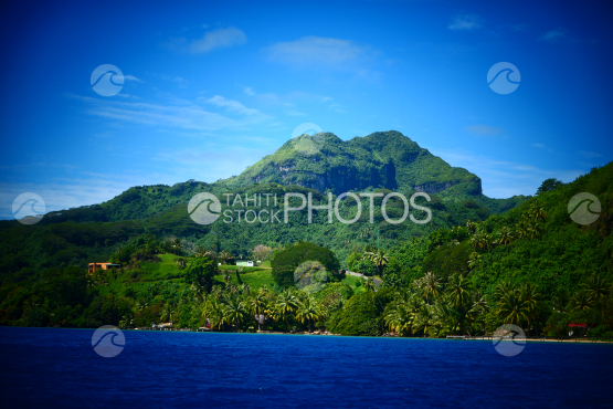 Coast line and lagoon of Huahine