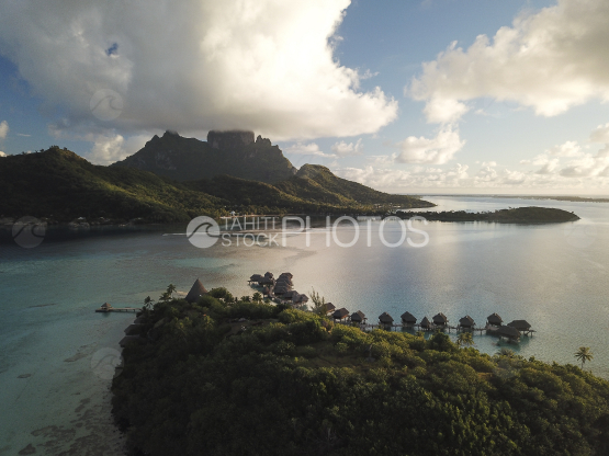 Bora Bora, vue aérienne de l ile et du lagon