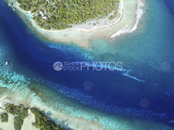 Fakarava, vue aérienne de la passe Tetamanu