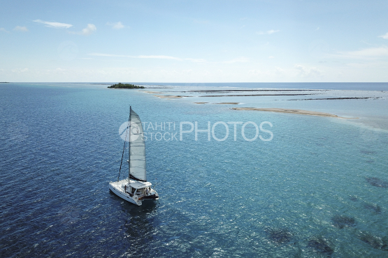 Fakarava, boat sailing in the lagoon