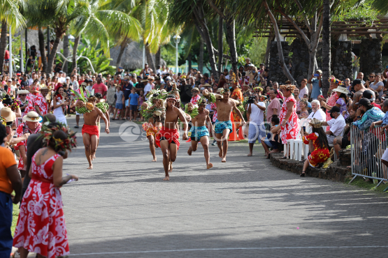 Tahiti, Course des porteurs de fruits, Tuaro Maohi, Polynésie