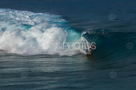 Surfeur, Vague de Taapuna, Polynésie, Tahiti