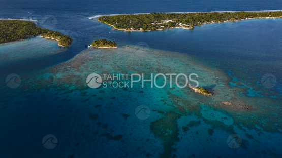 Rangiroa, passe de Avatoru, vue aérienne, Polynésie