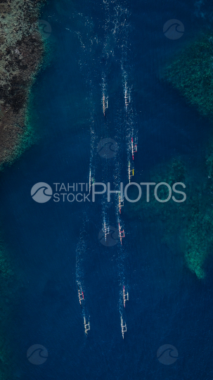 Tahiti, Polynésie française, Vue aérienne par drone, Course de Vaa entre Tahiti et Moorea