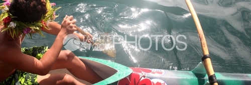 Polynesian Rower in Canoe, Crown of flowers